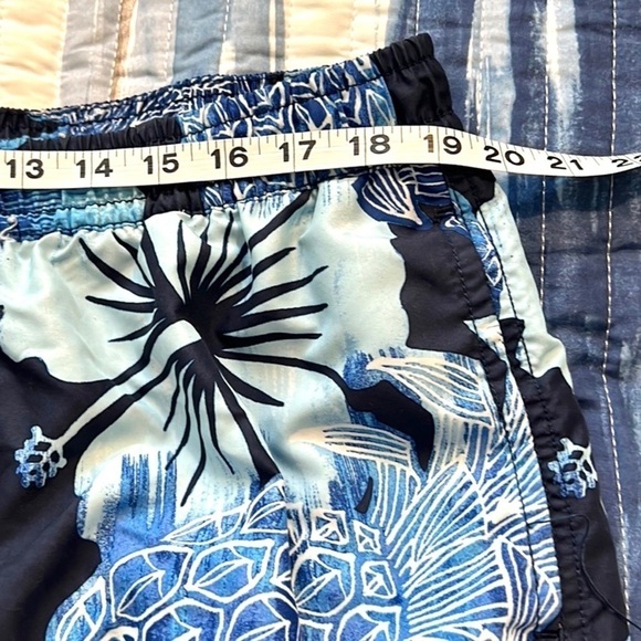 ⭐️Caribbean Swimwear,XL,Floral in Blues, Excellent condition, Size XL - Picture 8 of 9